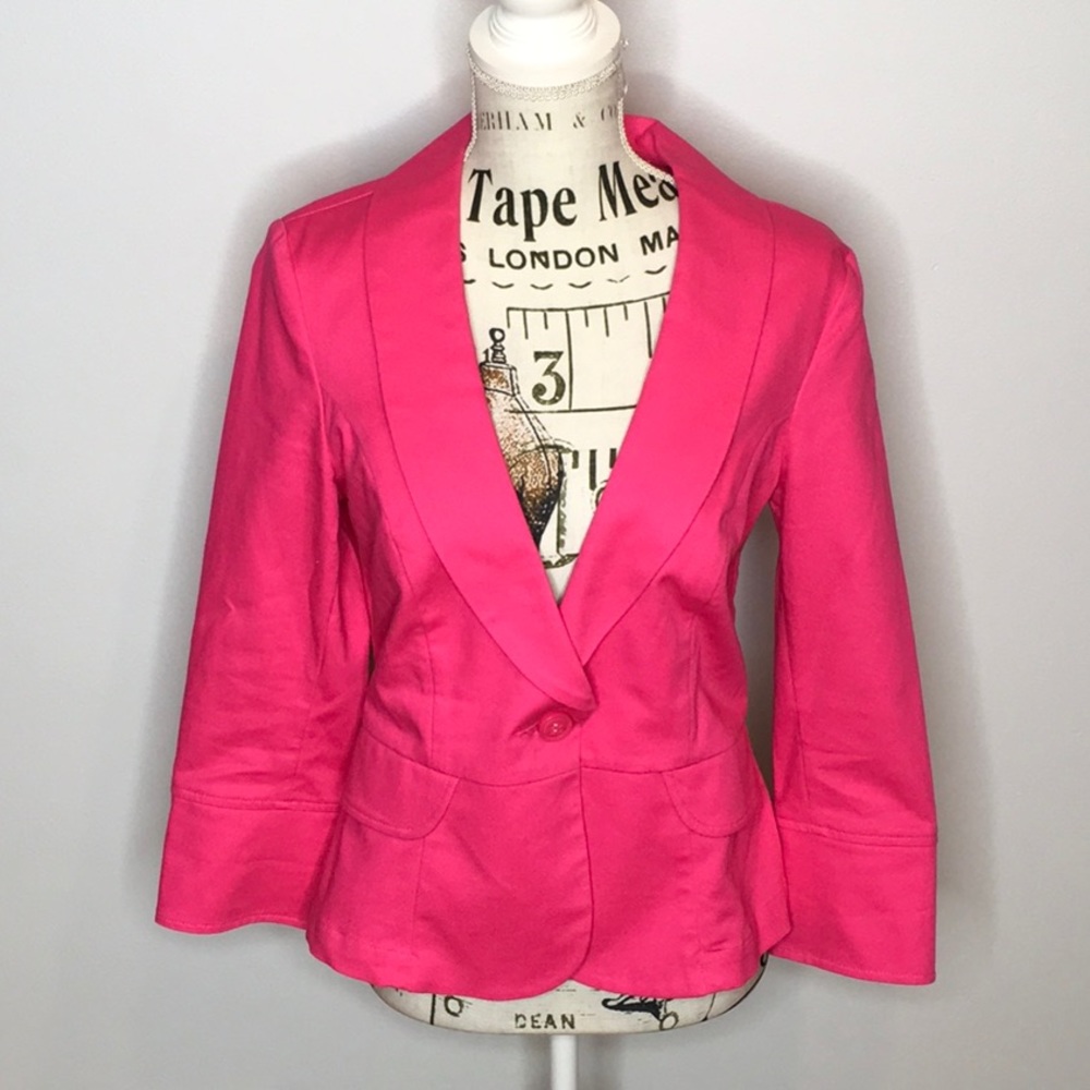 CAbi Women’s Pink V-Neck Blazer